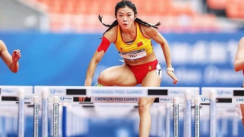 包含田径大奖赛，瓯越玄武队与海滨闪电队读秒扳平，体能对抗拉满！防线高度稳定的词条